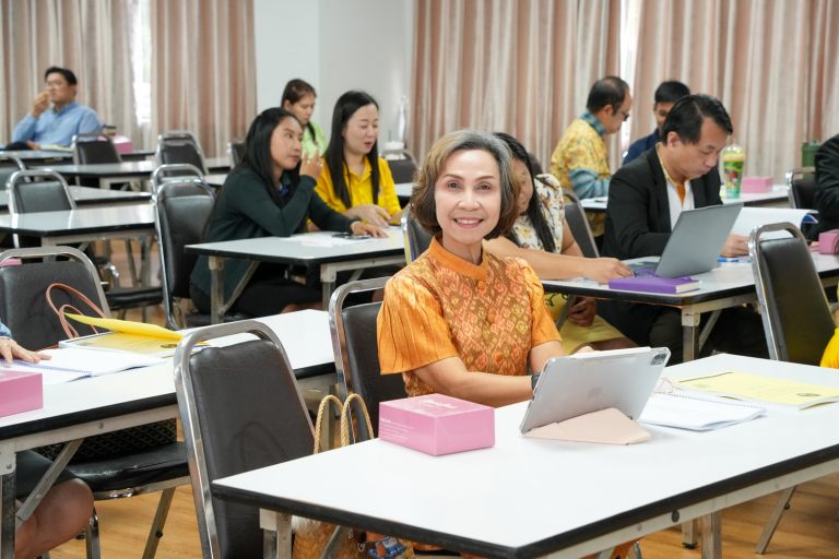 ผศ.พรรณนิภา เดชพล คณบดีคณะวิทยาการจัดการเข้าร่วมการประชุมการบันทึกข้อตกลงการปฏิบัติราชการในระบบสารสนเทศการประเมินผลการปฏิบัติงานของพนักงานในสถาบันอุดมศึกษา มหาวิทยาลัยราชภัฏเทพสตรี โดยอ.ดร.บุณยานุช เฉวียงหงส์ รองอธิการบดีฝ่ายบริหารและทรัพยากรบุคคล มหาวิทยาลัยราชภัฏเทพสตรี เป็นประธานเปิดการประชุม