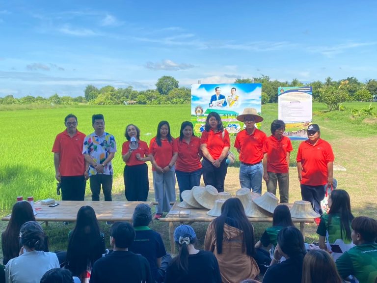 ผศ.ดร.กันยา บาร์นท์ อธิการบดีมหาวิทยาลัยราชภัฏเทพสตรี เป็นประธานเปิดโครงการส่งเสริมการเรียนรู้เกษตรทฤษฎีใหม่เพื่อการส่งเสริมอาชีพ สำหรับนักศึกษา มหาวิทยาลัยราชภัฏเทพสตรี ในการนี้ ผศ.พรรณนิภา เดชพล คณบดีคณะวิทยาการจัดการ พร้อมด้วยรองคณบดี คณาจารย์ บุคลากร และนักศึกษา คณะวิทยาการจัดการ ได้เข้าร่วมโครงการ ซึ่งจัดโดยศูนย์ส่งเสริมการจัดการศึกษาตามพระบรมราโชบาย มหาวิทยาลัยราชภัฏเทพสตรี จัดให้แก่นักศึกษาคณะวิทยาการจัดการ ชั้นปีที่ 1