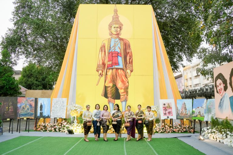 อธิการบดี มรภ.เทพสตรี นำผู้บริหาร คณาจารย์ และบุคลากร ร่วมต้อนรับนายกรัฐมนตรี และคณะ ในพิธีเปิดงานแผ่นดินสมเด็จพระนารายณ์มหาราช ประจำปี พ.ศ. 2569 ครั้งที่ 38