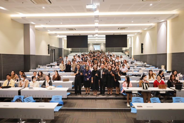 คณะวิทยาการจัดการ จัดโครงการอบรมเตรียมความพร้อมนักศึกษาก่อนออกฝึกประสบการณ์วิชาชีพ ภาคฤดูร้อน ปีการศึกษา 2568 และอบรมเตรียมความพร้อมนักศึกษาก่อนออกปฏิบัติงานสหกิจศึกษาและการศึกษาเชิงบูรณาการกับการทำงาน (CWIE) ภาคการศึกษาที่ 1 ปีการศึกษา 2569