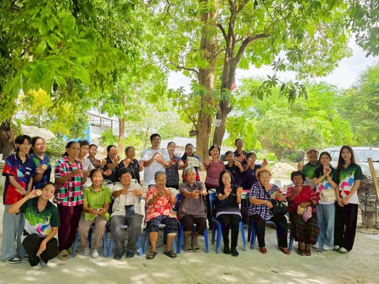 คณะวิทยาการจัดการ จัดโครงการการพัฒนาผลิตภัณฑ์สบู่เพื่อสุขภาพและความงาม จากดินสอพอง หมู่บ้านหินสองก้อน ตำบลทะเลชุบศร อำเภอเมืองลพบุรี จังหวัดลพบุรี