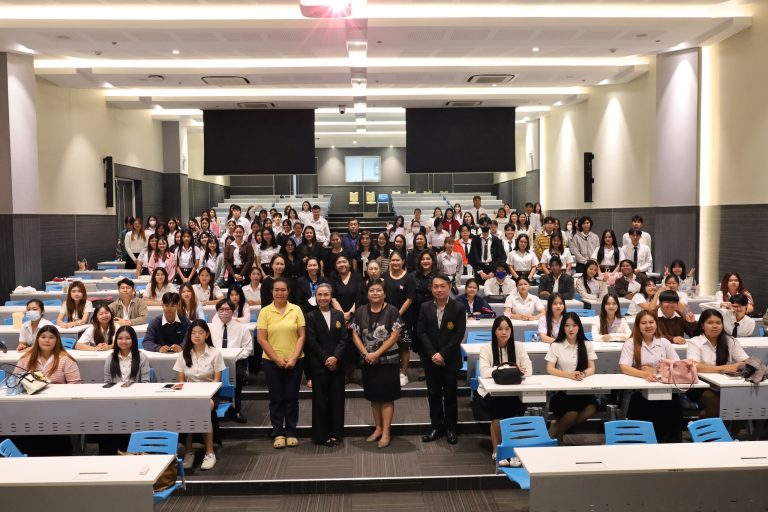 คณะวิทยาการจัดการ จัดโครงการอบรมเตรียมความพร้อมนักศึกษาก่อนออกฝึกประสบการณ์วิชาชีพภาคปกติ ภาคการศึกษาที่ 1 ปีการศึกษา 2569 และอบรมเตรียมความพร้อมนักศึกษาก่อนออกปฏิบัติงานสหกิจศึกษา และการศึกษาเชิงบูรณาการกับการทำงาน (CWIE) ภาคการศึกษาที่ 2 ปีการศึกษา 2569