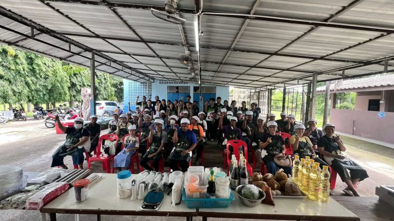 คณะวิทยาการจัดการ จัดโครงการการสร้างเครือข่ายผลิตภัณฑ์สร้างสรรค์ระหว่างผู้ประกอบการในชุมชน จังหวัดสิงห์บุรี