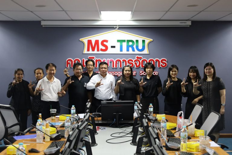 อ.เสาวพร สุขเกิด รองคณบดีฝ่ายกิจการนักศึกษาและพันธกิจสัมพันธ์ คณะวิทยาการจัดการ มหาวิทยาลัยราชภัฏเทพสตรี เป็นประธานการวิพากษ์หลักสูตรระยะสั้น โครงการ Creative Economy Riverside Heritage : การพัฒนาเศรษฐกิจสร้างสรรค์เส้นทางมรดกริมแม่น้ำลพบุรี โครงการย่อยที่ 1 SMART Heritage Makers: พัฒนาผู้สร้างสรรค์มรดกวัฒนธรรมริมน้ำลพบุรี กิจกรรมที่ 1.2 พัฒนาหลักสูตรมัคคุเทศก์ชุมชน จ.ลพบุรี