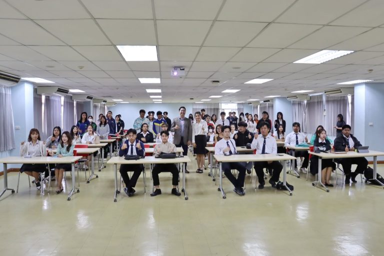 สาขาวิชาบริหารธุรกิจ วิชาเอกการจัดการธุรกิจดิจิทัล มหาวิทยาลัยราชภัฏเทพสตรี จัดโครงการ การพัฒนาทักษะการใช้เทคโนโลยีดิจิทัลในการปฏิบัติงาน  หัวข้อ แนวโน้มเทคโนโลยีดิจิทัลและ AI กับการทำงานในยุคใหม่ และ การใช้ AI วิเคราะห์ข้อมูลและเพิ่มประสิทธิภาพการทำงาน – การประยุกต์ใช้เครื่องมือ AI ในสถานการณ์จำลองการทำงานจริง